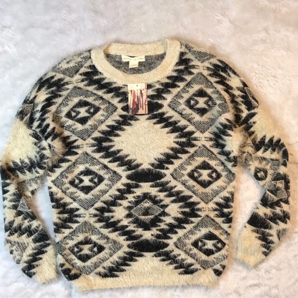 Urban Outfitters Fuzzy Aztec staring at stars S